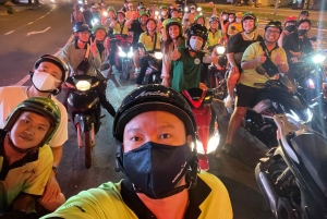 Saigon: Day-Night Sights & Local Food Tour l Female Option