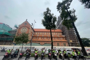 Saigon: Day-Night Sights & Local Food Tour l Female Option