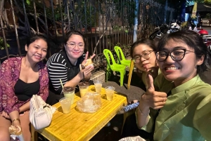 Saigon: Day-Night Sights & Local Food Tour l Female Option