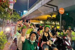 Saigon: Day-Night Sights & Local Food Tour l Female Option