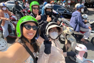 Saigon: Day-Night Sights & Local Food Tour l Female Option