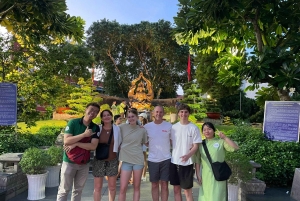 Saigon: Day-Night Sights & Local Food Tour l Female Option