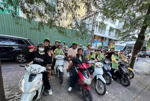 Saigon: Day-Night Sights & Local Food Tour l Female Option