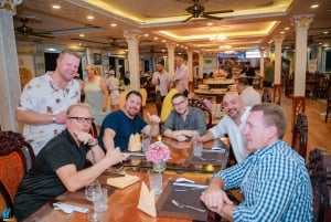 Saigon: Dinner Cruise with Vienamese Cuisine & Live Music