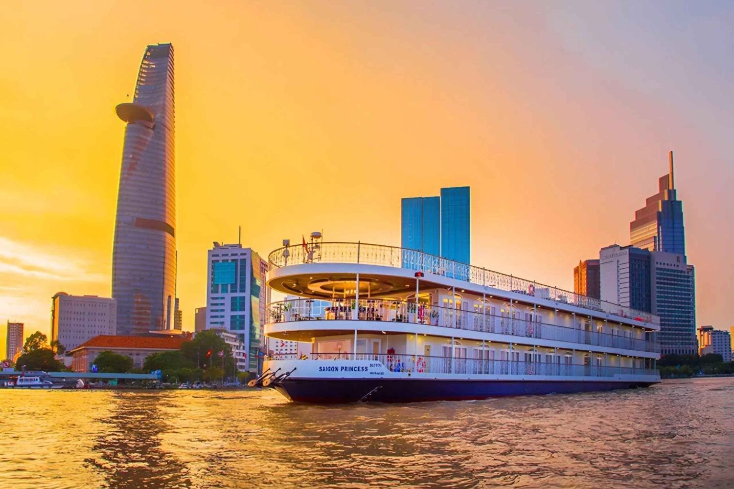 Ужин в Сайгоне на круизе с частным столом