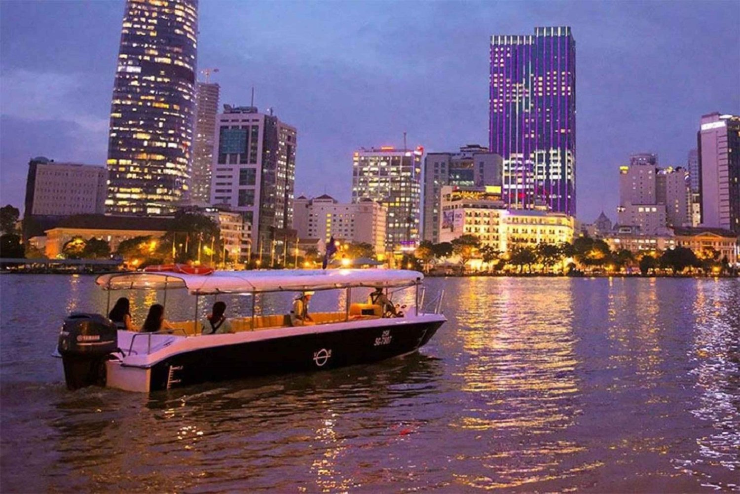 Saigon: Evening River Cruise with Buffet Dinner