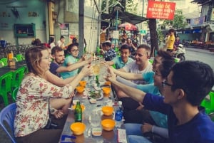 Saigon: Michelin Guide Food Tour with Ao Dai Female Riders