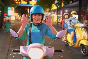 Saigon: Michelin Guide Food Tour with Ao Dai Female Riders