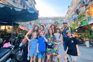 Saigon: tour gastronomico in moto con pilota donna e ristoranti stellati Michelin