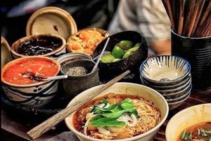 Saigon: tour gastronomico in moto con pilota donna e ristoranti stellati Michelin