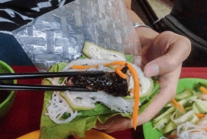 Saigon: tour gastronomico in moto con pilota donna e ristoranti stellati Michelin