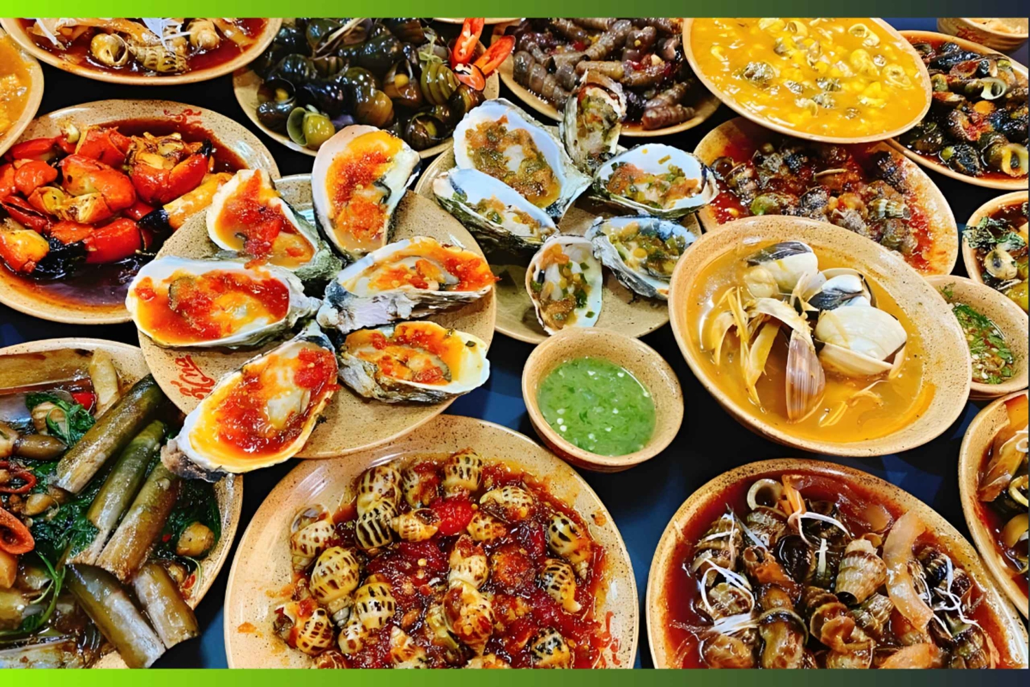 Sajgon: nocna wycieczka motocyklowa z 4 street foodami i koktajlem