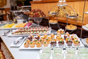 Saigon: Private table on board in a Luxury Cruise