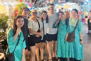 Saigon: Lebensmittelverkostung und Sightseeing-Tour mit dem Motorrad