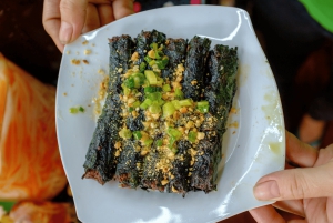 Saigon: Lebensmittelverkostung und Sightseeing-Tour mit dem Motorrad