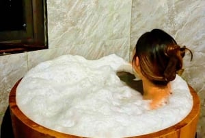 Sapa: 1-dages Fansipan Summit Trek med lokal guide + urtebad