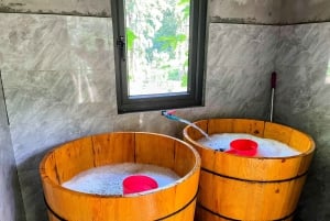 Sapa: 1-dages Fansipan Summit Trek med lokal guide + urtebad