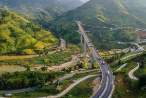 Sapa 2-Day Adventure: Cat Cat & Fansipan Peak Tour