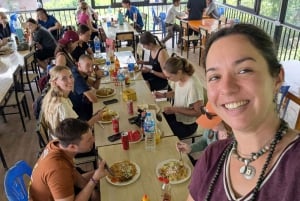 Découvrez Sapa : 2 jours et 1 nuit d'aventure en trek et séjour confortable chez l'habitant à LaLa.