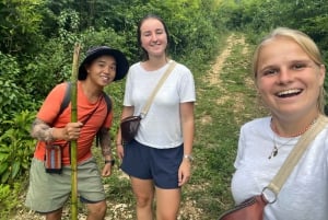 Découvrez Sapa : 2 jours et 1 nuit d'aventure en trek et séjour confortable chez l'habitant à LaLa.