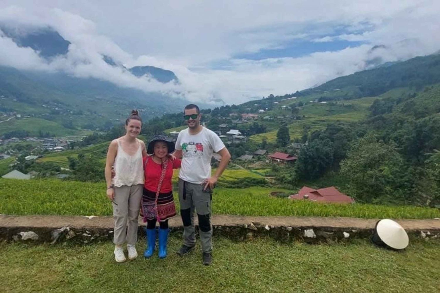 SAPA 2 Day trekking & 1 night Homestay with LOCAL PEOPLE