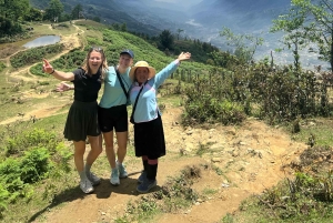 SAPA 2 päivän vaellus ja 1 yö kotimajoituksessa paikallisten kanssa