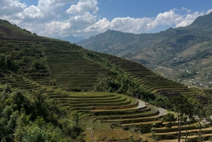 SAPA 2 päivän vaellus ja 1 yö kotimajoituksessa paikallisten kanssa