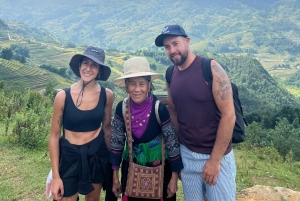 SAPA 2 päivän vaellus ja 1 yö kotimajoituksessa paikallisten kanssa