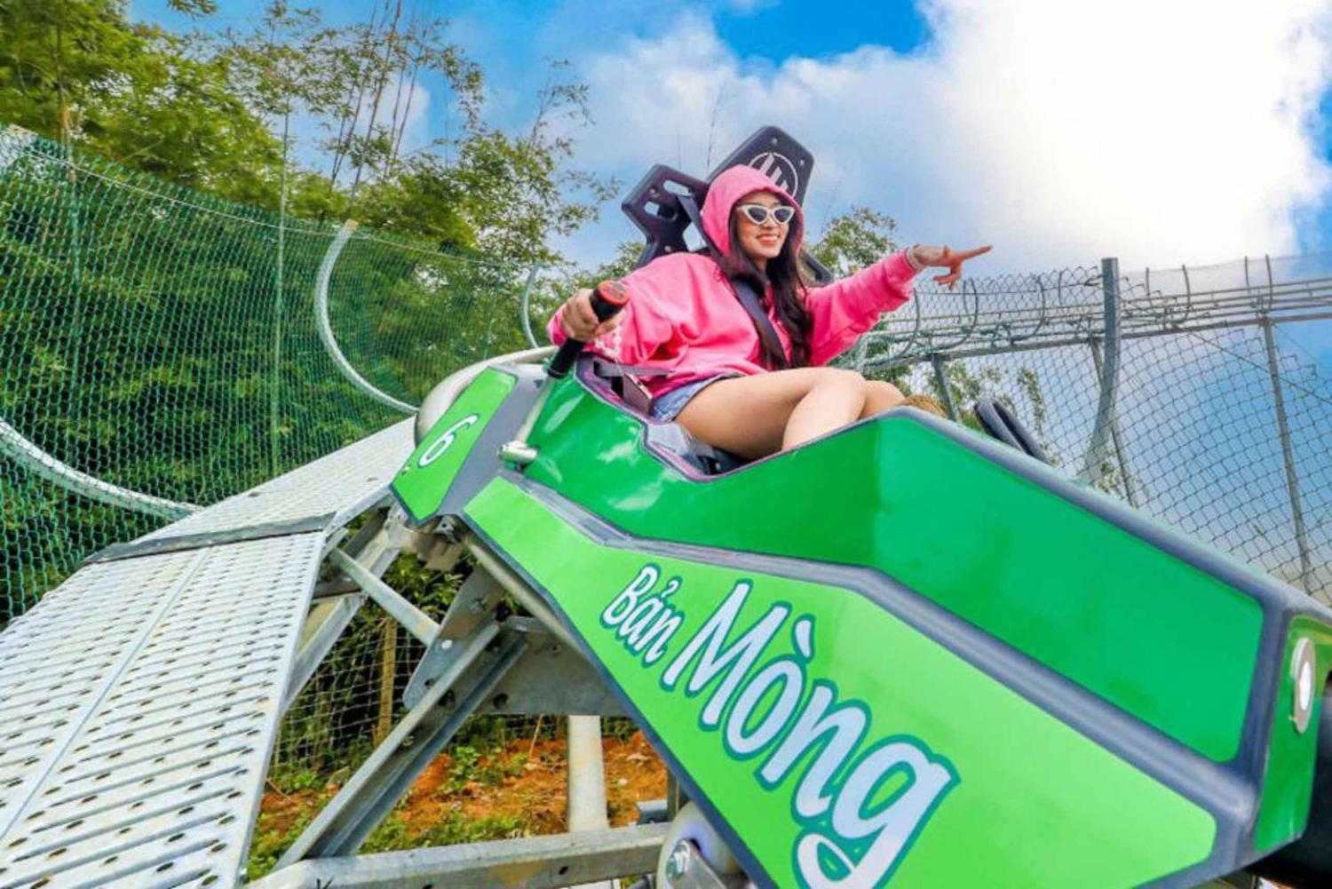 Sa Pa: 2 días de Alpine Coaster, puente de cristal y cascada
