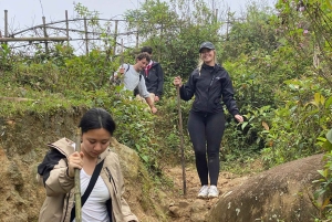 SAPA: 2 PÄIVÄN VAELLUS & KULTTUURI + KOTIMAJOITUS + HMONG-OPPAAN LINH