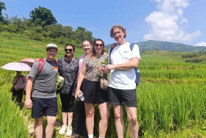 Sapa : randonnée de 2 jours et 1 nuit chez l'habitant avec un guide de la région