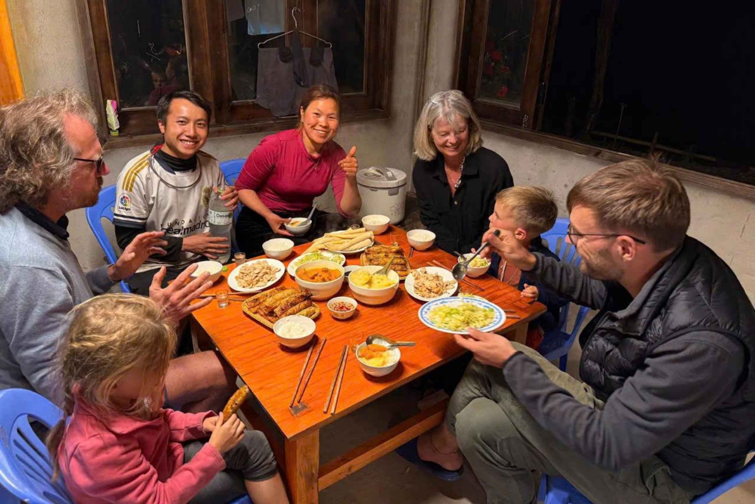 SAPA: 2 GIORNI a piedi e 1 notte in famiglia con guida locale