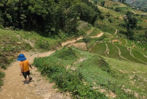 SAPA: 2 GIORNI a piedi e 1 notte in famiglia con guida locale