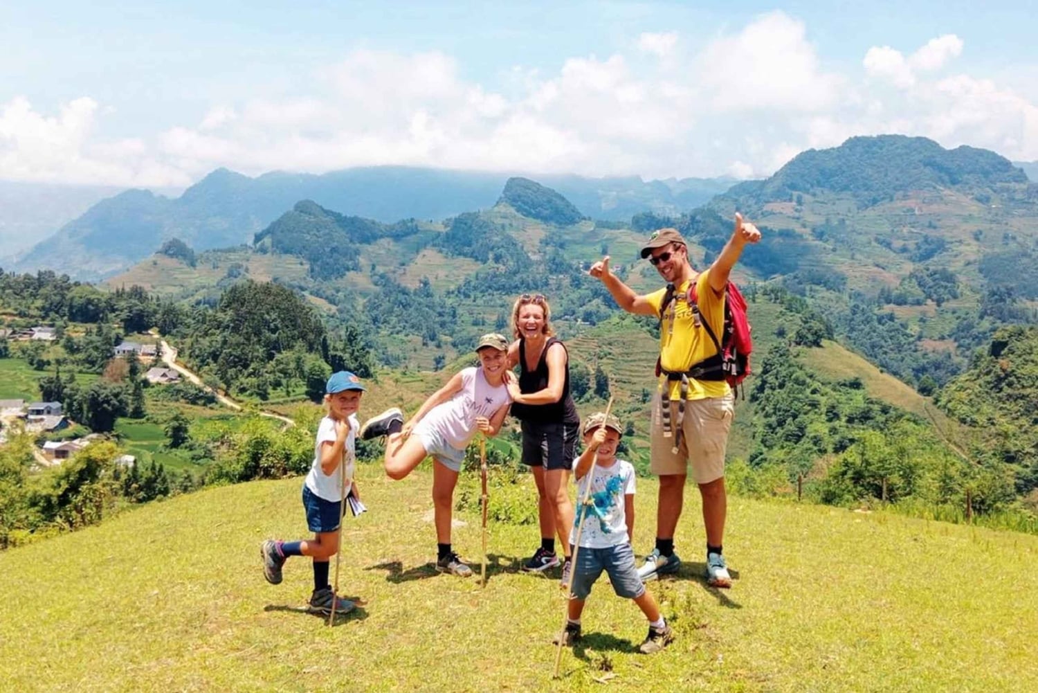 Sapa 2D1N Familjevandringstur: Lätta stigar och lokal hemvistelse