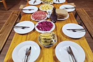 Sapa: 2 päivän ja 1 yön vaellus paikallisen oppaan kanssa ja kodikas LaLa-kotimajoitus