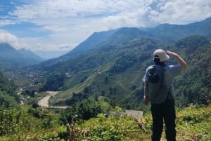 Sapa: 2 päivän ja 1 yön vaellus paikallisen oppaan kanssa ja kodikas LaLa-kotimajoitus