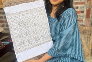 Sapa: clase de pintura con cera batik, teñido con índigo y bordado.