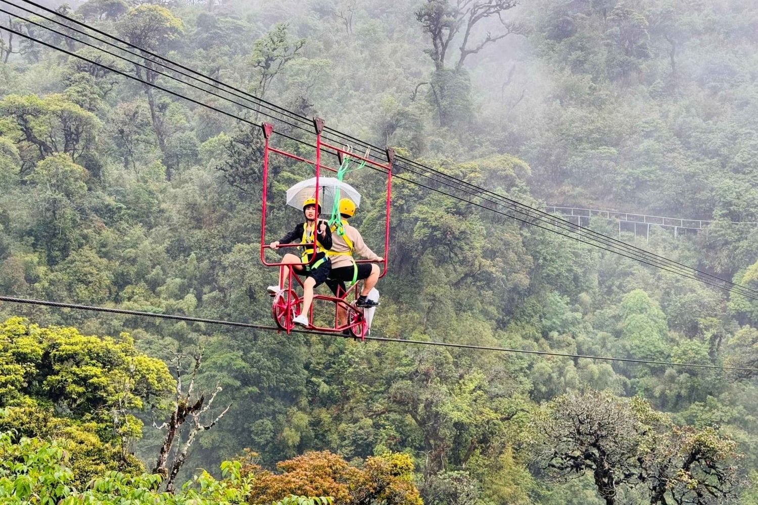 Sa Pa : découverte de la porte du paradis (site 2) et du pont de verre