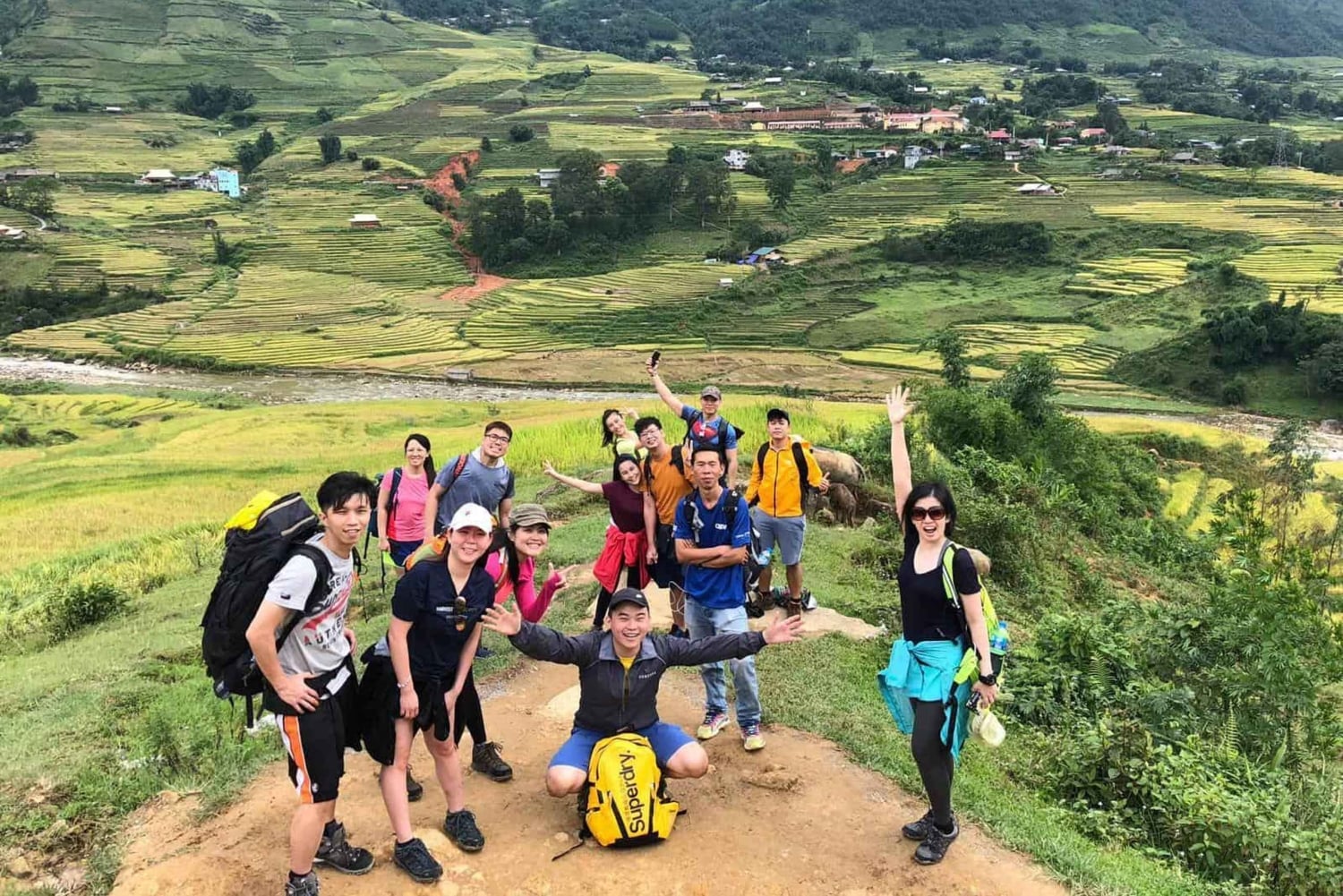 Sapa Fansipan Peak: kabelbaan en wandeling langs rijstterrassen