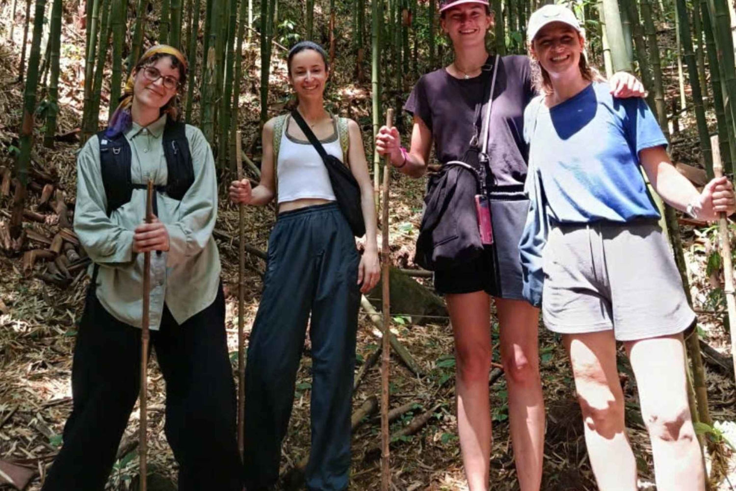 Sapa: Caminhada com ervas com o povo Red Dao – 1 dia