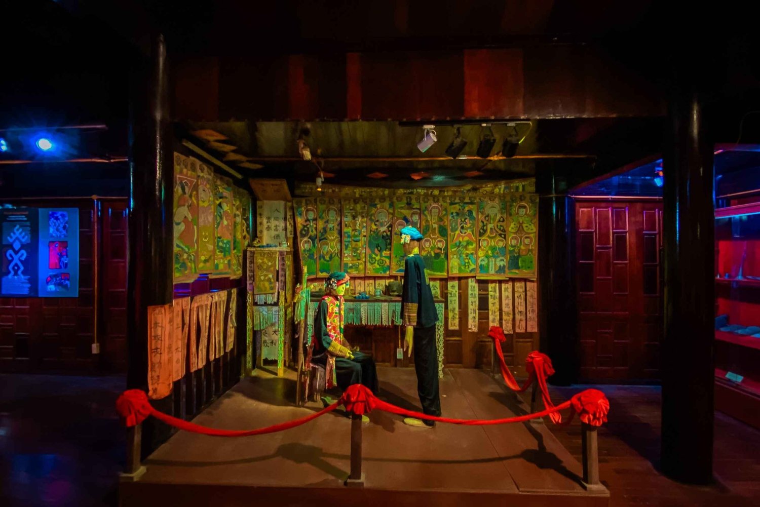 Sapa Heritage: Church, Museum & Cat Cat Tour