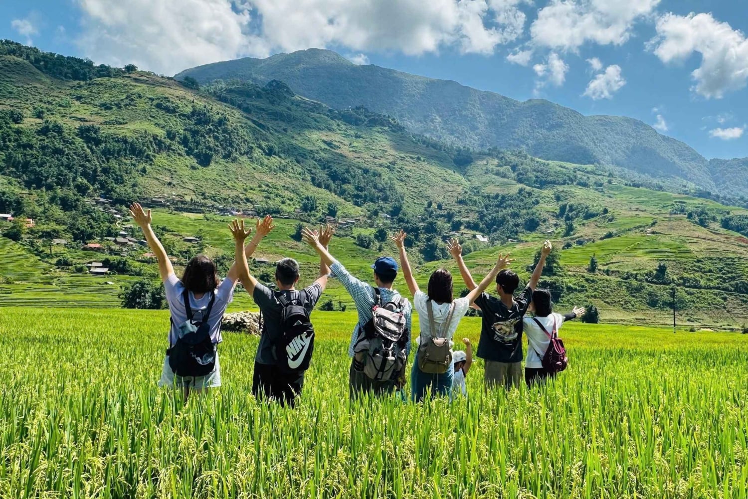 Sapa: Lao Chai and Ta Van Villages Day Tour with Lunch