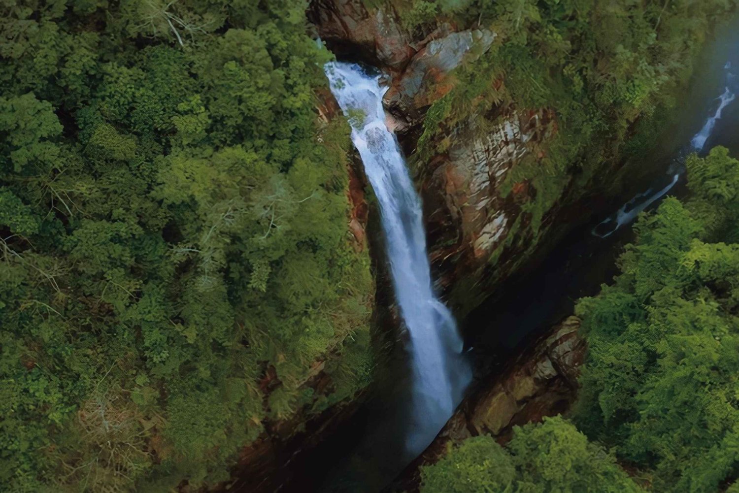 Sapa Motorbike Tour: Hidden Valleys & Dragon Waterfall