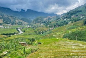 Sapa: Tour di 1 giorno in moto per visitare cascate e villaggi locali