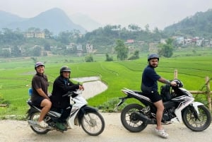 Sapa: Tour di 1 giorno in moto per visitare cascate e villaggi locali