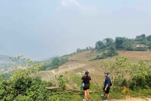 Sapa: Tour di 1 giorno in moto per visitare cascate e villaggi locali