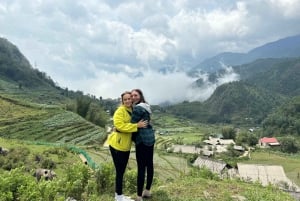 Sapa: Tour di 1 giorno in moto per visitare cascate e villaggi locali