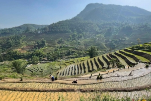 Sapa: Tour di 1 giorno in moto per visitare cascate e villaggi locali