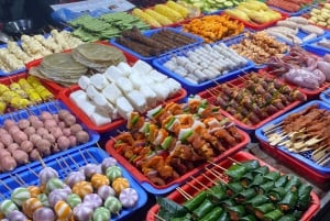 Sapa Night Market Experience – BBQ, Hotpot & Black Chicken