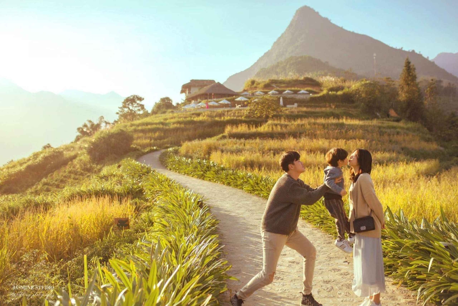 Sapa Relax Eco Tour: Muong Hoa Valley & Ta Van (No Trek)